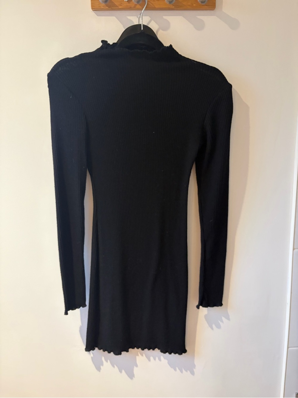 Black Ribbed Long-Sleeve Mini Bodycon Dress